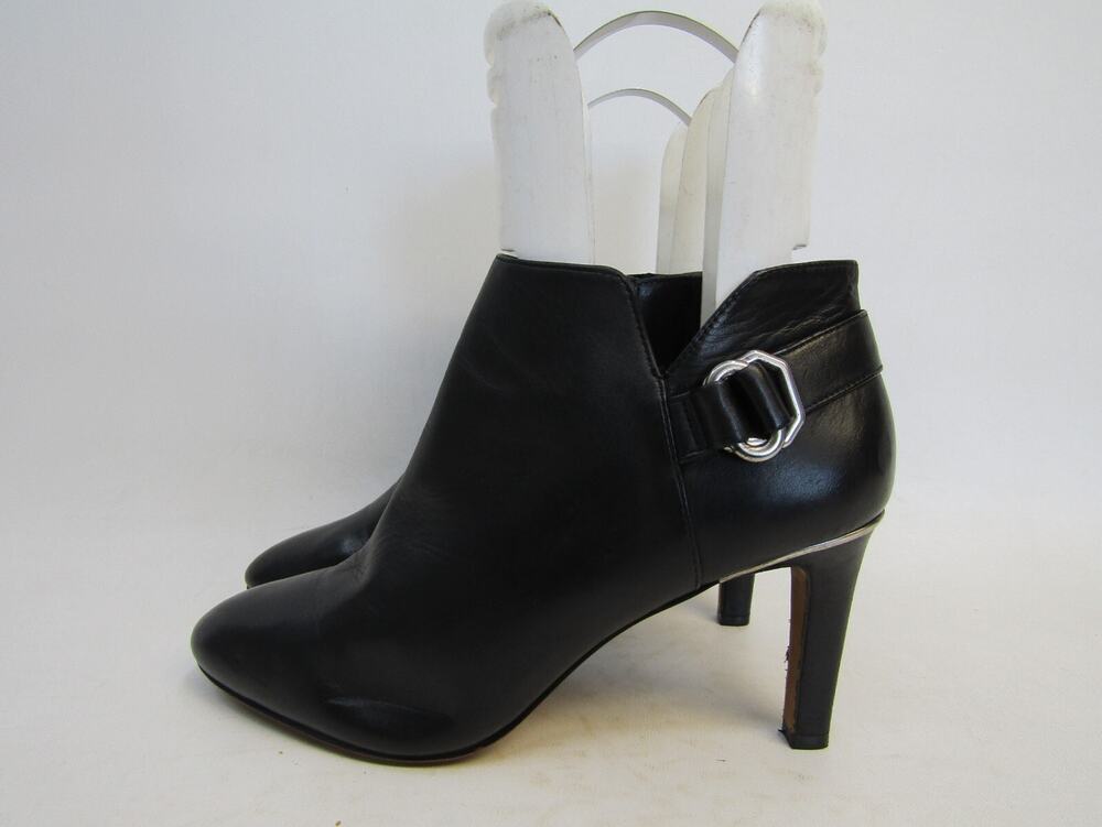 Vince Camuto Womens Size 10 M Black Leather Zip Ankle Fashion Boots Bootie